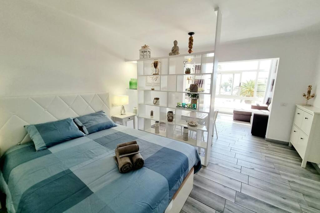 Apartamento Lina 25 Playa Roca Коста Тегисе Екстериор снимка