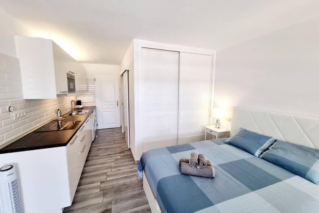Apartamento Lina 25 Playa Roca Коста Тегисе Екстериор снимка